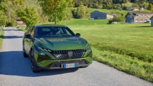 Nuova Peugeot 408 